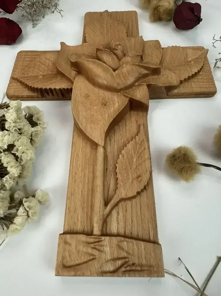 Drevený Krížik Kvet ruže